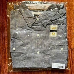 Lee Medium gray shirt